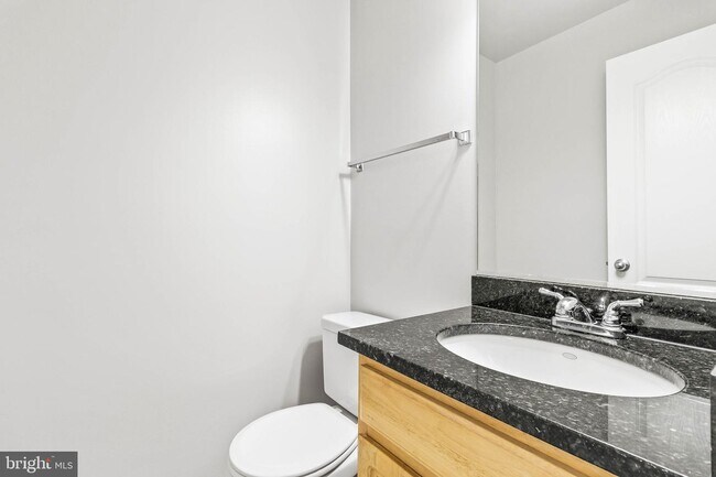 Building Photo - 3842 Chesterwood Dr