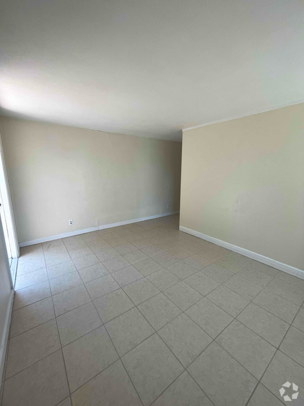 Building Photo - 1580 Citation Dr
