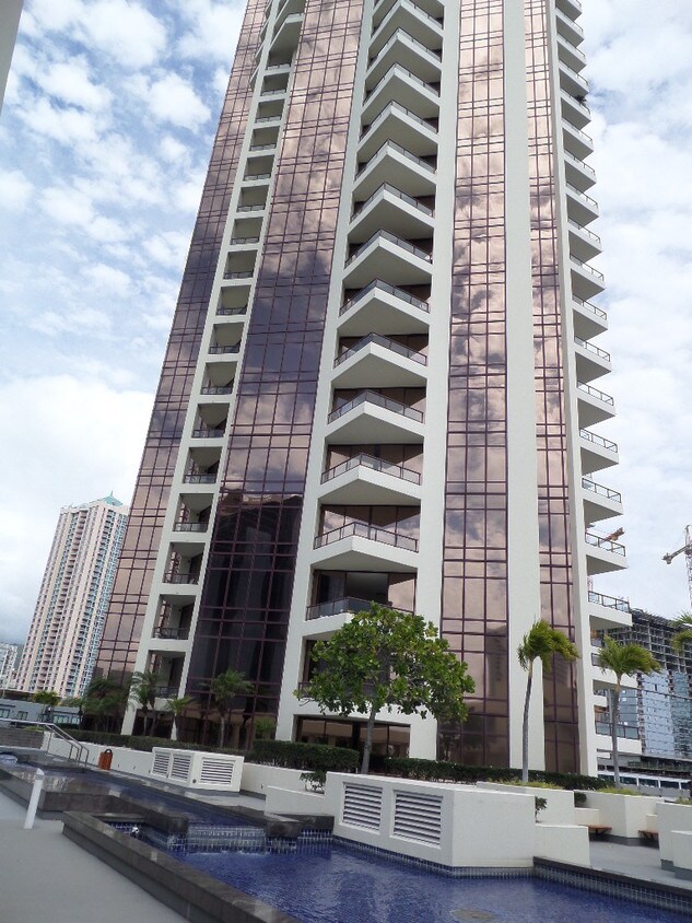 Foto principal - 725 Kapiolani Blvd