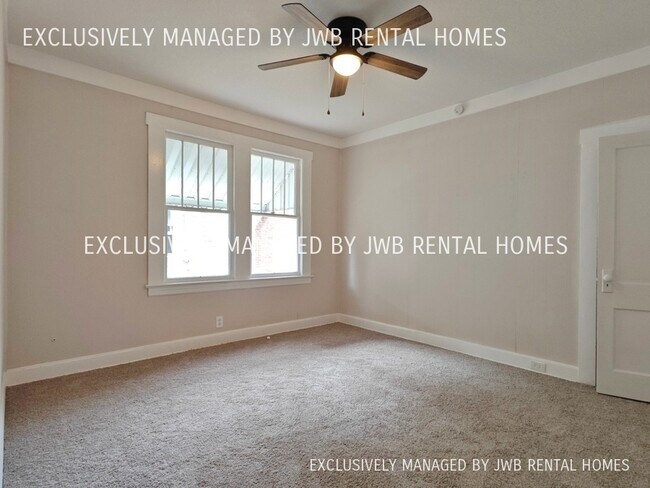 Foto del edificio - 643 Linwood Ave