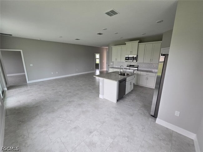 Building Photo - 3207 68th St W