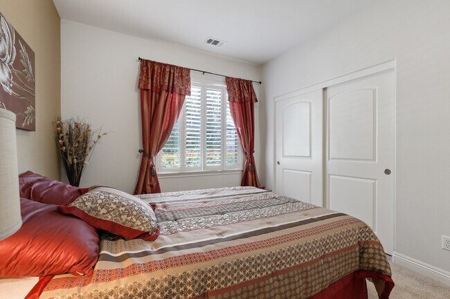 Foto del edificio - 30916 Snowberry Ln