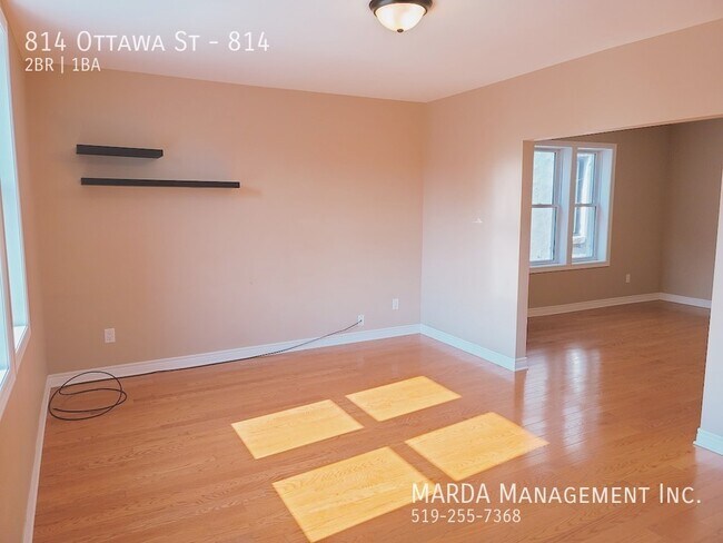 Photo du bâtiment - COZY 2 BED/ 1BATH - IN WALKERVILLE - PLUS ...
