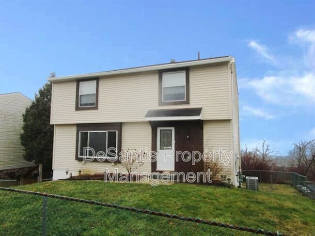 Building Photo - 1104 Preston Dr