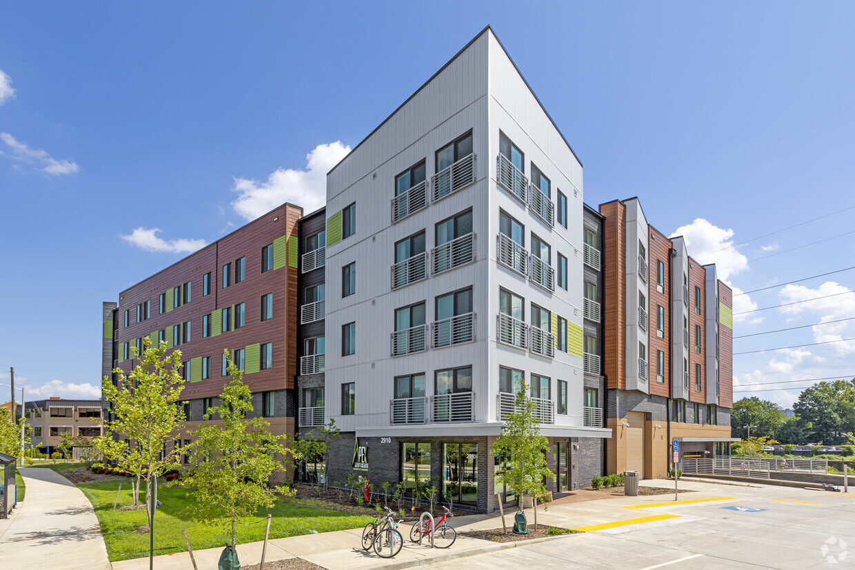 Apex Apartments - Arlington, VA | Apartments.com