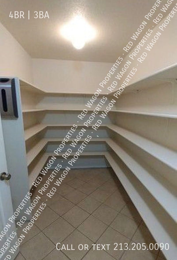 Building Photo - 11315 Oro Canyon