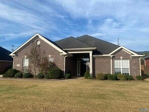 Building Photo - 7502 Parktrace Ln SE