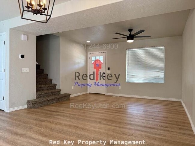 Building Photo - Geneva Way Single Family Home