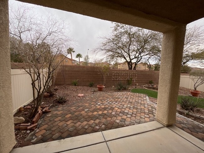Foto del edificio - SPACIOUS 3-BEDROOM 2 1/2 BATH TOWNHOME IN ...