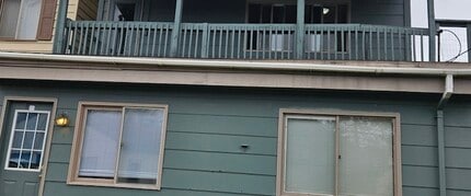 Building Photo - 409 N 1st St