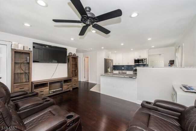 Foto del edificio - 3 Brookside Rd