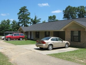 Primary Photo - 1690 Hwy 589