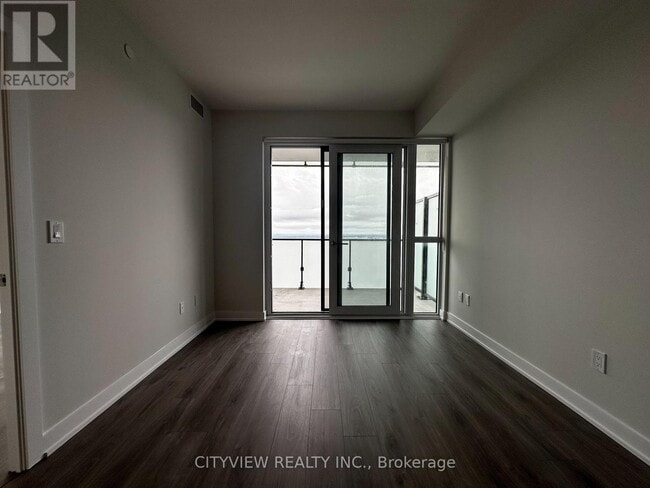 Building Photo - 430-4430 Square One Dr