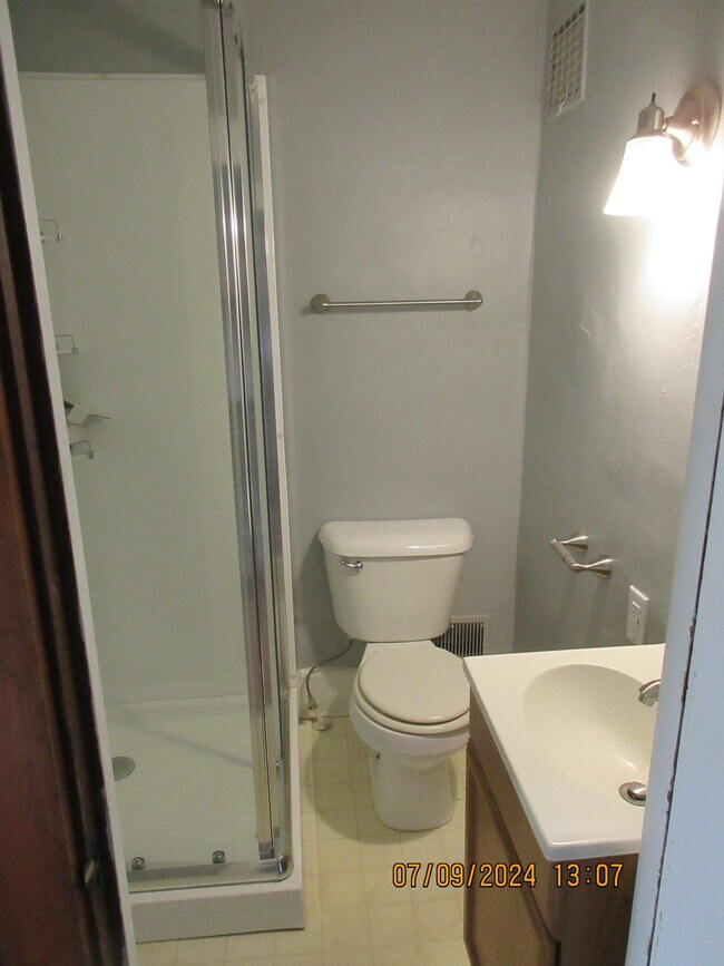 Foto del edificio - 919 W 8th St