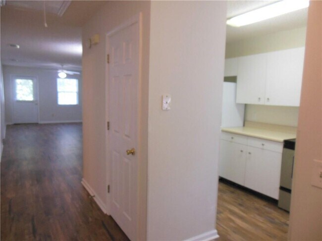 Building Photo - 141 Winter Chase Ln