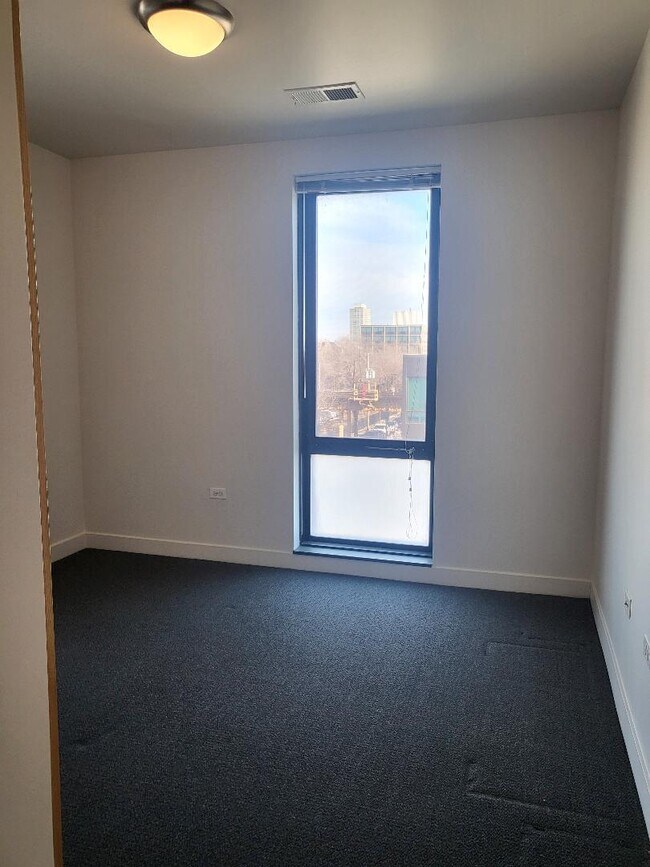 Foto del edificio - 3622 S State St