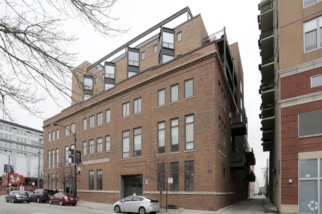 Building Photo - The Daily News Building