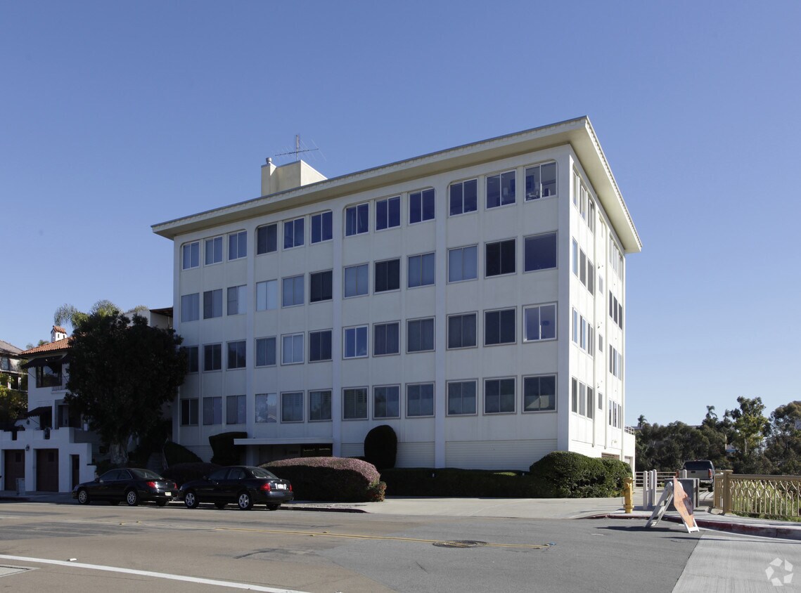 Foto principal - 2909 1st Ave