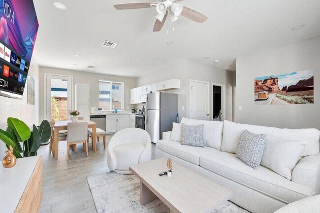 Foto del edificio - 6612 W Paradise Ln