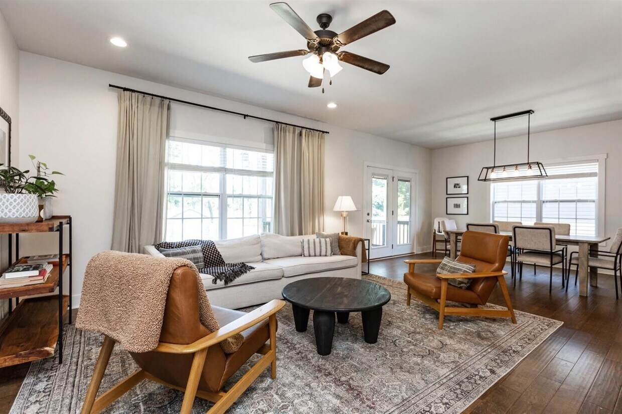 Foto del edificio - 764 Red Maple St