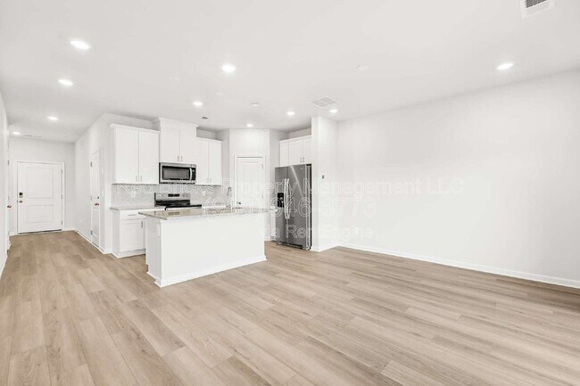 Foto del edificio - 4110 County Down Ave