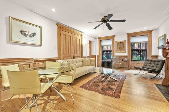 Foto del edificio - 1BR Stuyvesant Heights Garden Oasis with I...