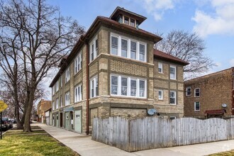 Building Photo - 3707 N Lockwood Ave