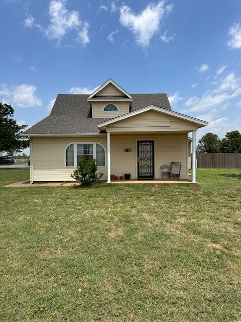 Primary Photo - 2191 E Tyler Dr