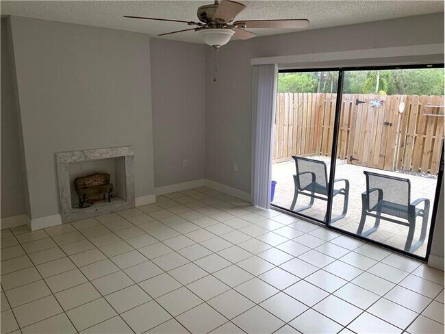 Building Photo - 3354 Meridian Way S