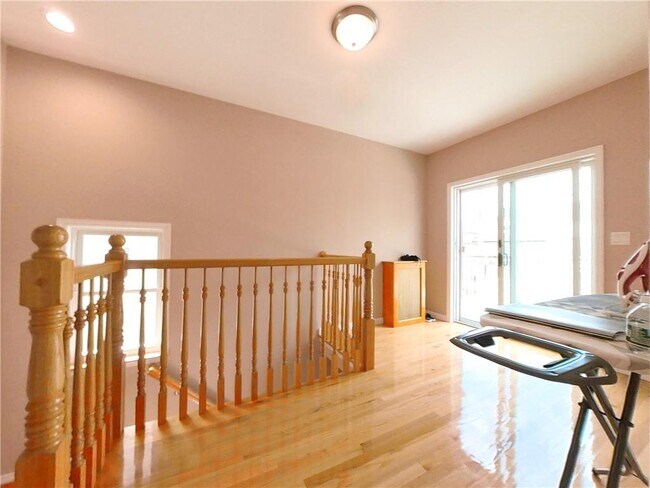 Foto del edificio - 1357 Bay Ridge Ave