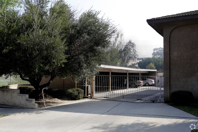 Building Photo - 3500 Cedar Avenue