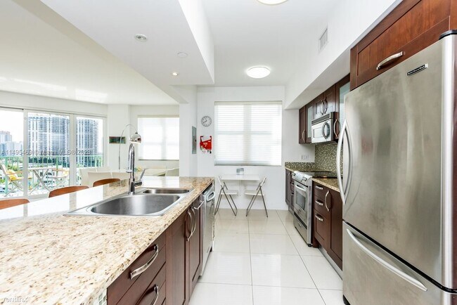 Building Photo - 3 br, 3 bath House - 19900 E Country Club ...