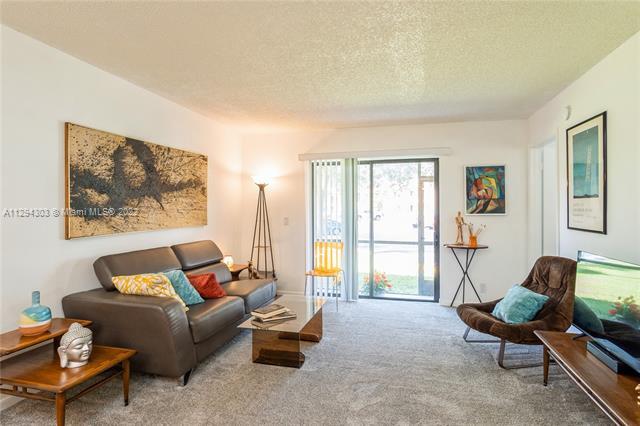 Building Photo - 21915 Lake Forest Cir