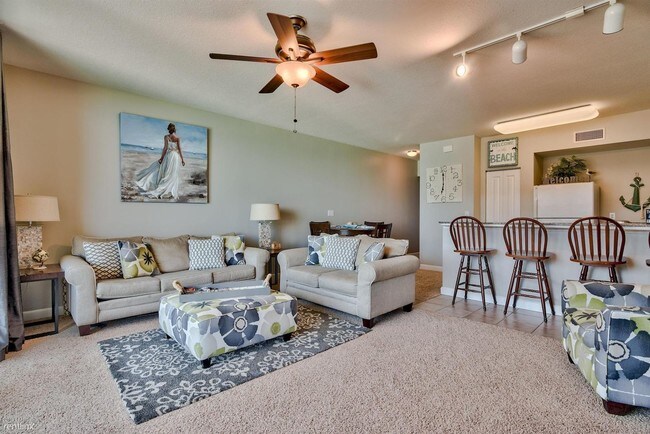 Building Photo - 1 br, 2 bath  - 9900 Thomas Dr Unit 2027