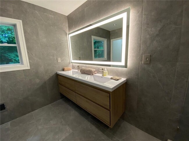 Foto del edificio - 5810 Brookgreen Rd NE