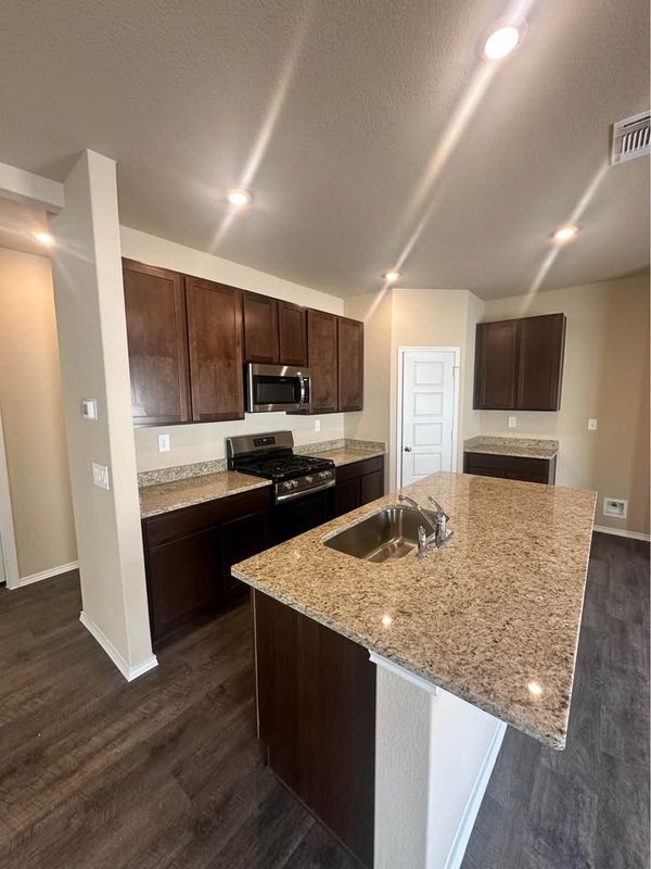 Foto del edificio - 2019 Marshall Mnrs