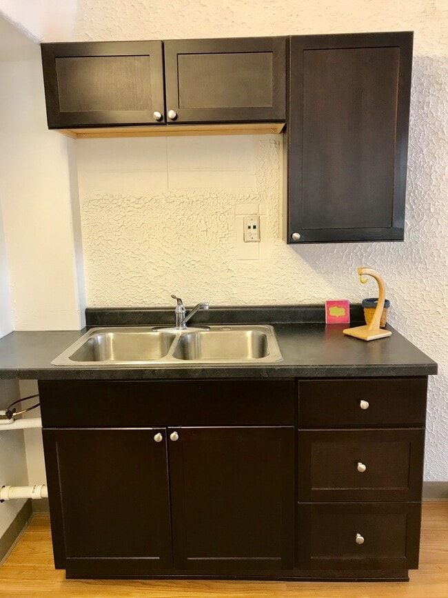Interior Photo - Campus Square Apartments