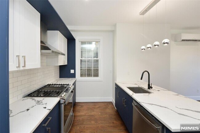 Foto del edificio - 203 3rd St