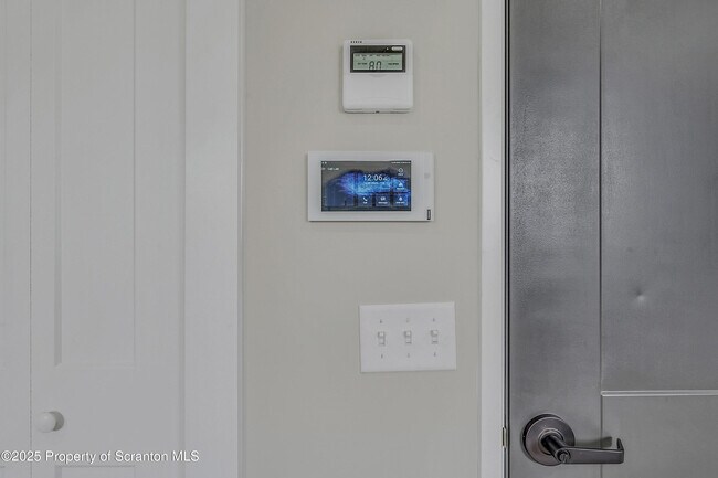 Foto del edificio - 215 Hickory St