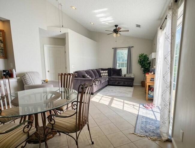 Foto del edificio - 1175 Britley Park Ln