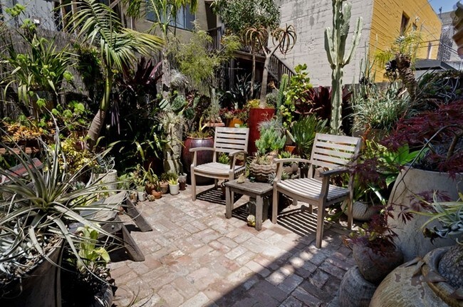  - 436 Tehama St