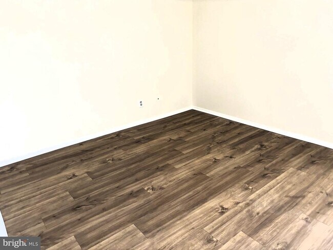 Building Photo - 19062 Mills Choice Rd