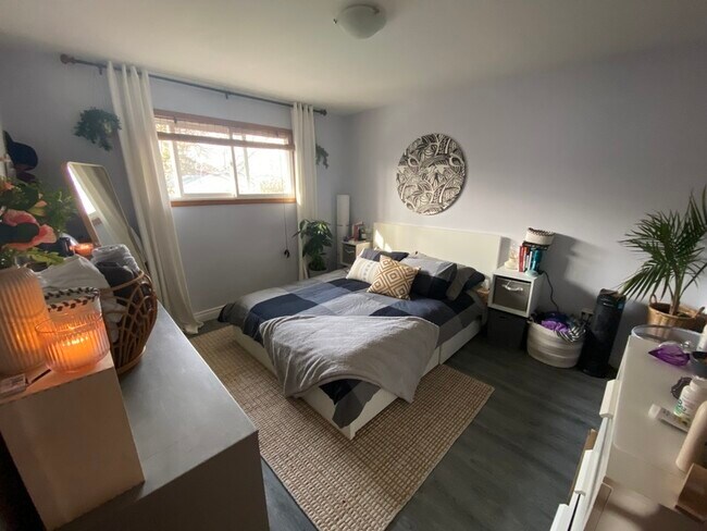 Building Photo - 273 Tolton Ave