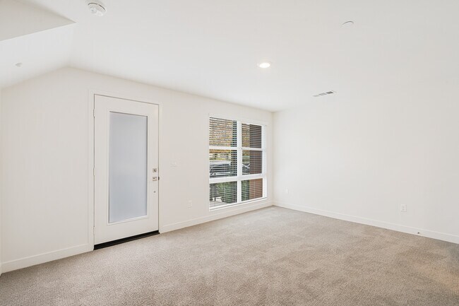 Foto del edificio - 2700 E Chaucer St
