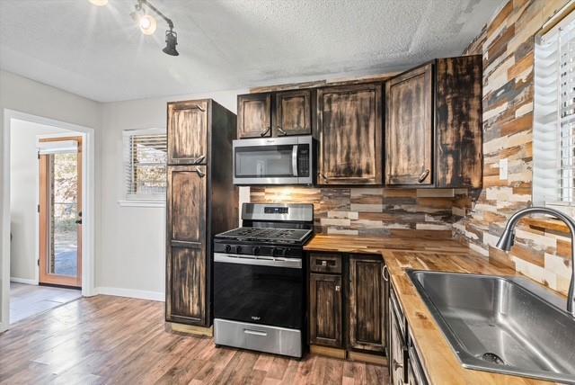 Foto del edificio - 7411 Wigfield Rd