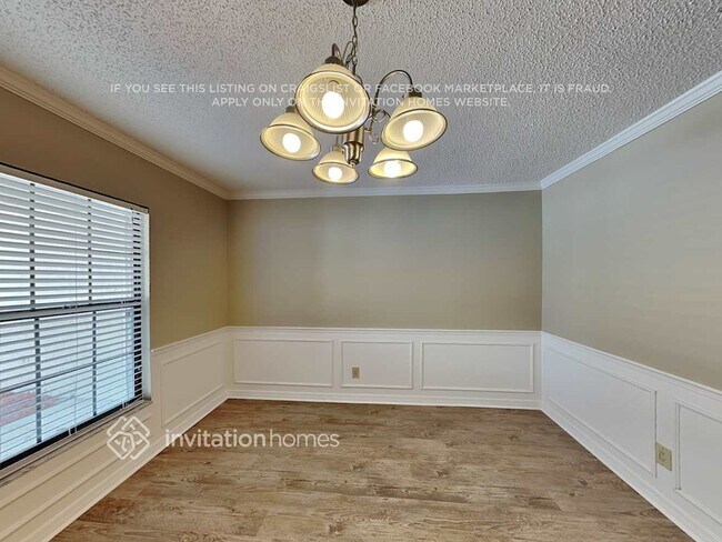 Foto del edificio - 1535 Lake Marion Dr