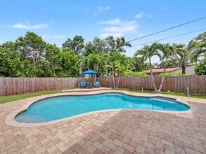 Building Photo - 4868 Canal Dr
