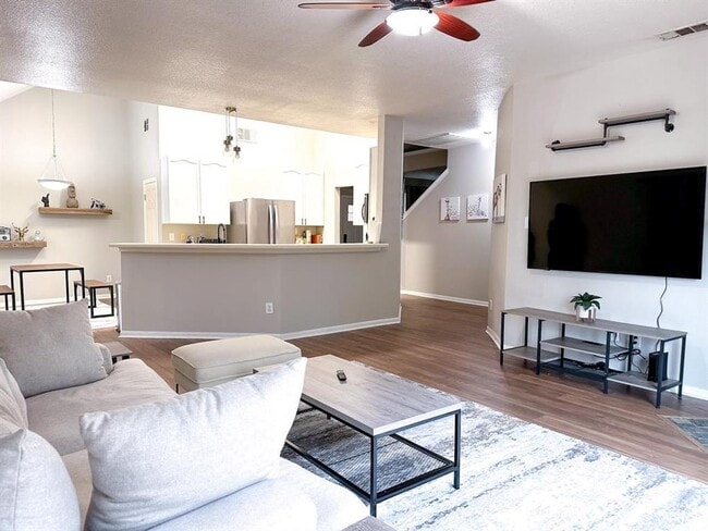 Foto del edificio - 11321 Avering Ln