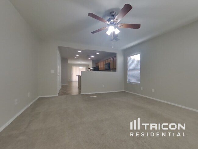 Foto del edificio - 6320 W Sophie Ln