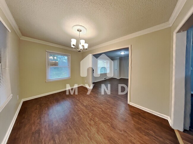 Building Photo - 767 Vinson Pl